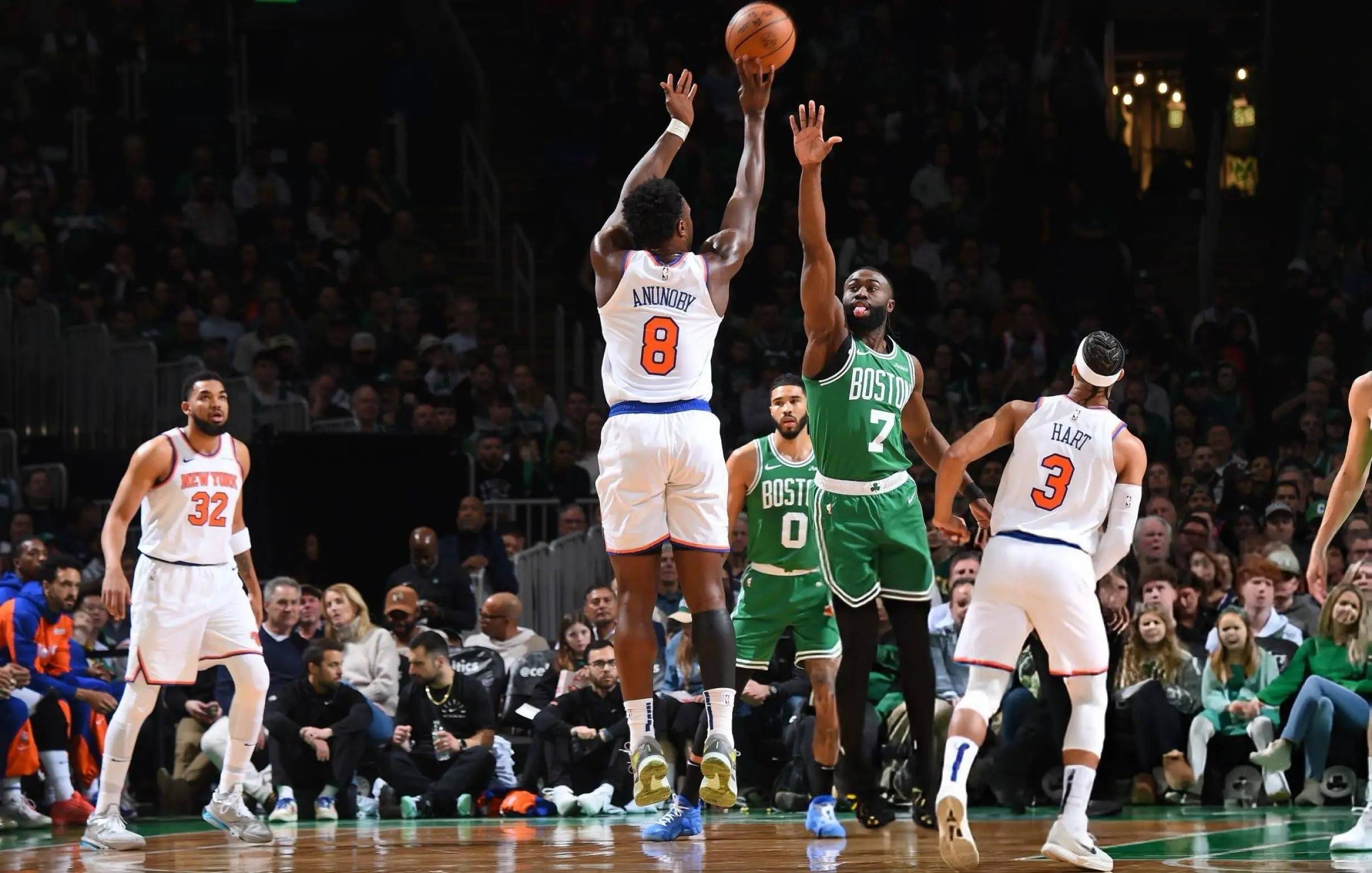 包含全球球场风云：篮球豪门争霸擂台燃情开赛的词条