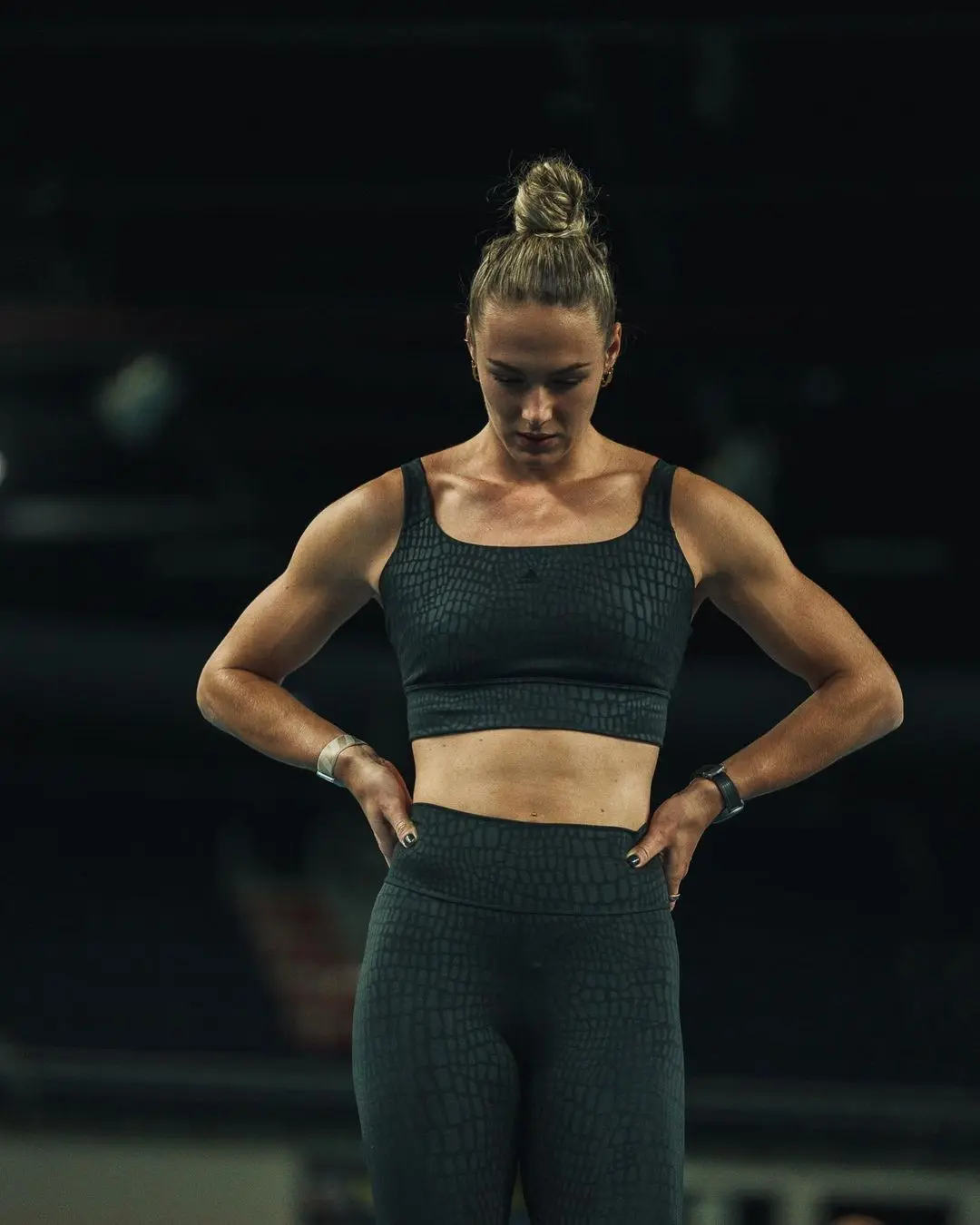 九游体育平台-荷兰田径运动员速度惊人，勇夺金牌的简单介绍