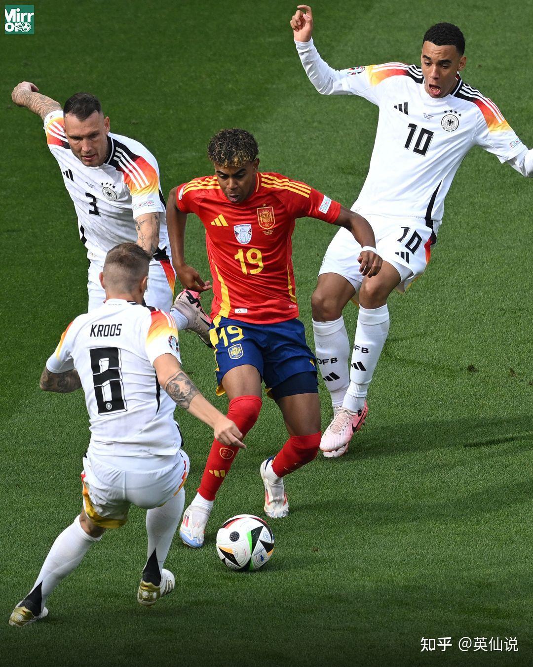 包含德国大将梅尔滕斯弟子加时绝杀挺进欧洲杯四强的词条