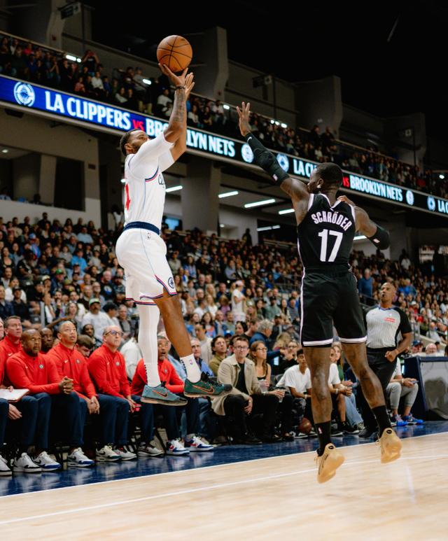 九游APP-关于NBA名宿现身赛场，激情助威助力球队破冰的信息