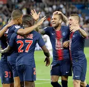 巴黎圣日耳曼的射手席尔瓦带领球队晋级