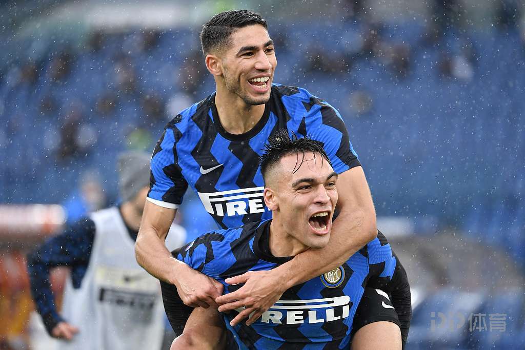 包含智利足球队蓄势待发，欲一战冠全世界的词条