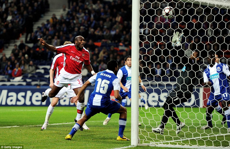 九游娱乐网页-阿贾克斯主场披荆斩棘，阿森纳遭遇惨痛失分