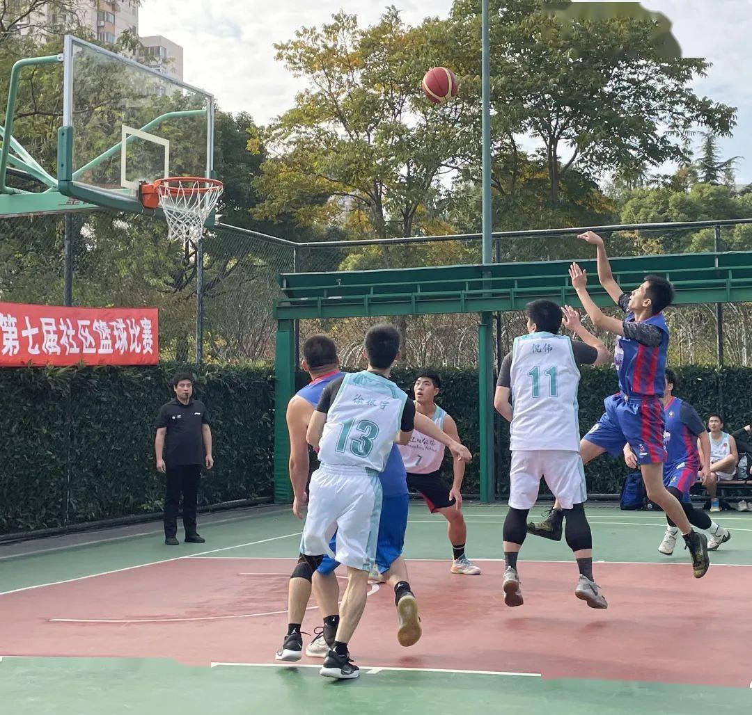 北美篮球巨星华丽表演展现实力