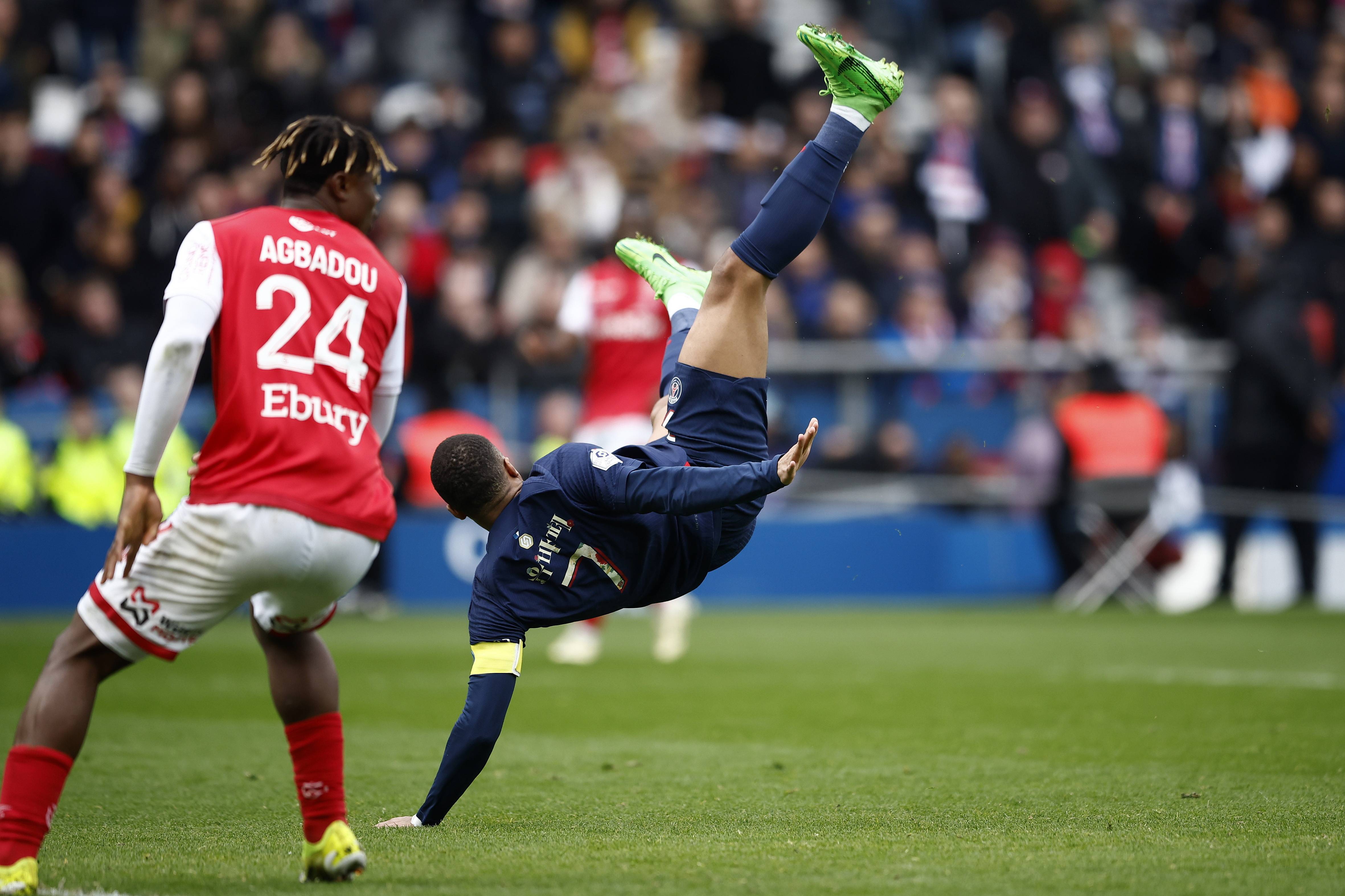 九游体育-巴黎圣日耳曼球员受伤，将缺席多场比赛