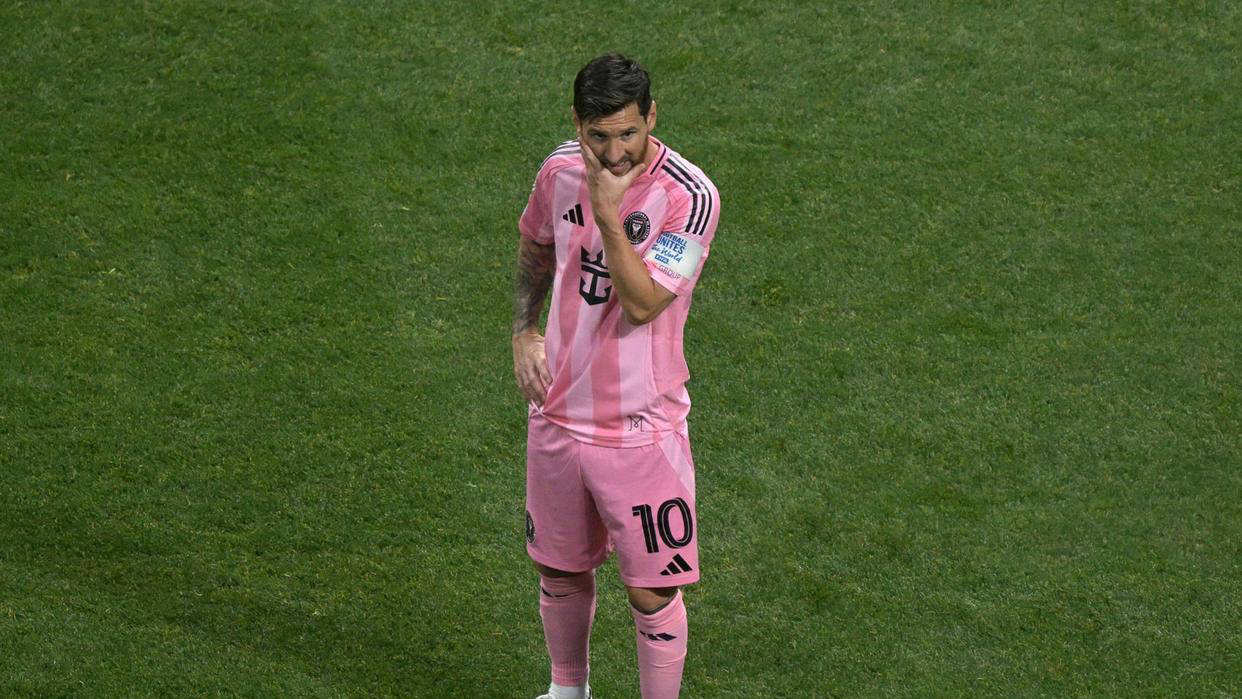 巴黎圣日耳曼球员受伤，将缺席多场比赛