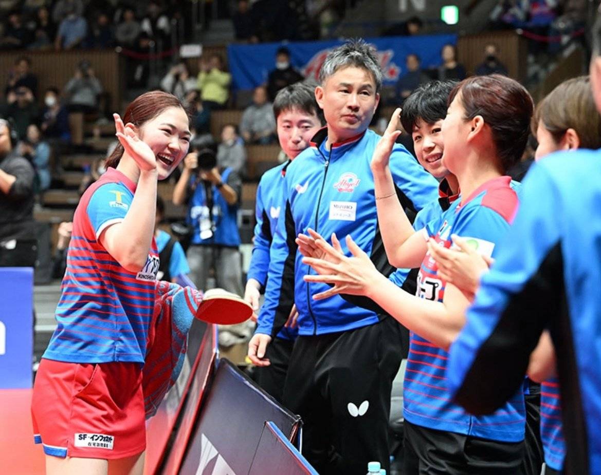 德国女曲棍球横扫夺冠