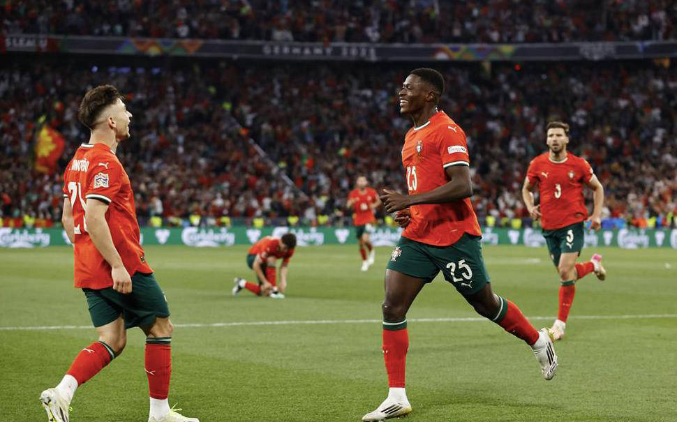 9you娱乐-欧国联赛历程惊险曲折，冠军未知数