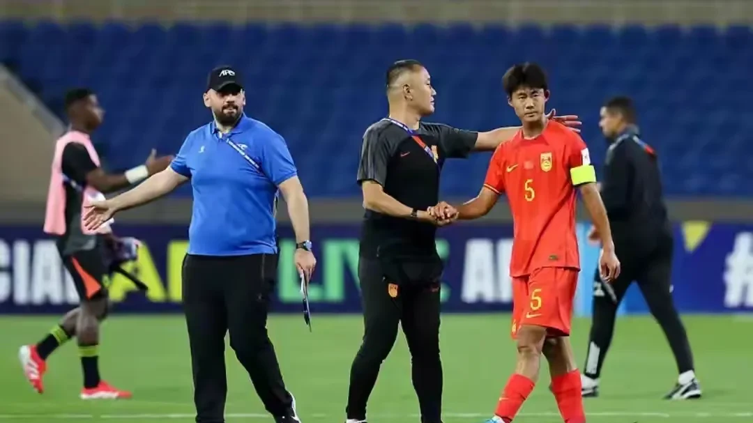 福建队客场逆转战胜山西队，士气高涨