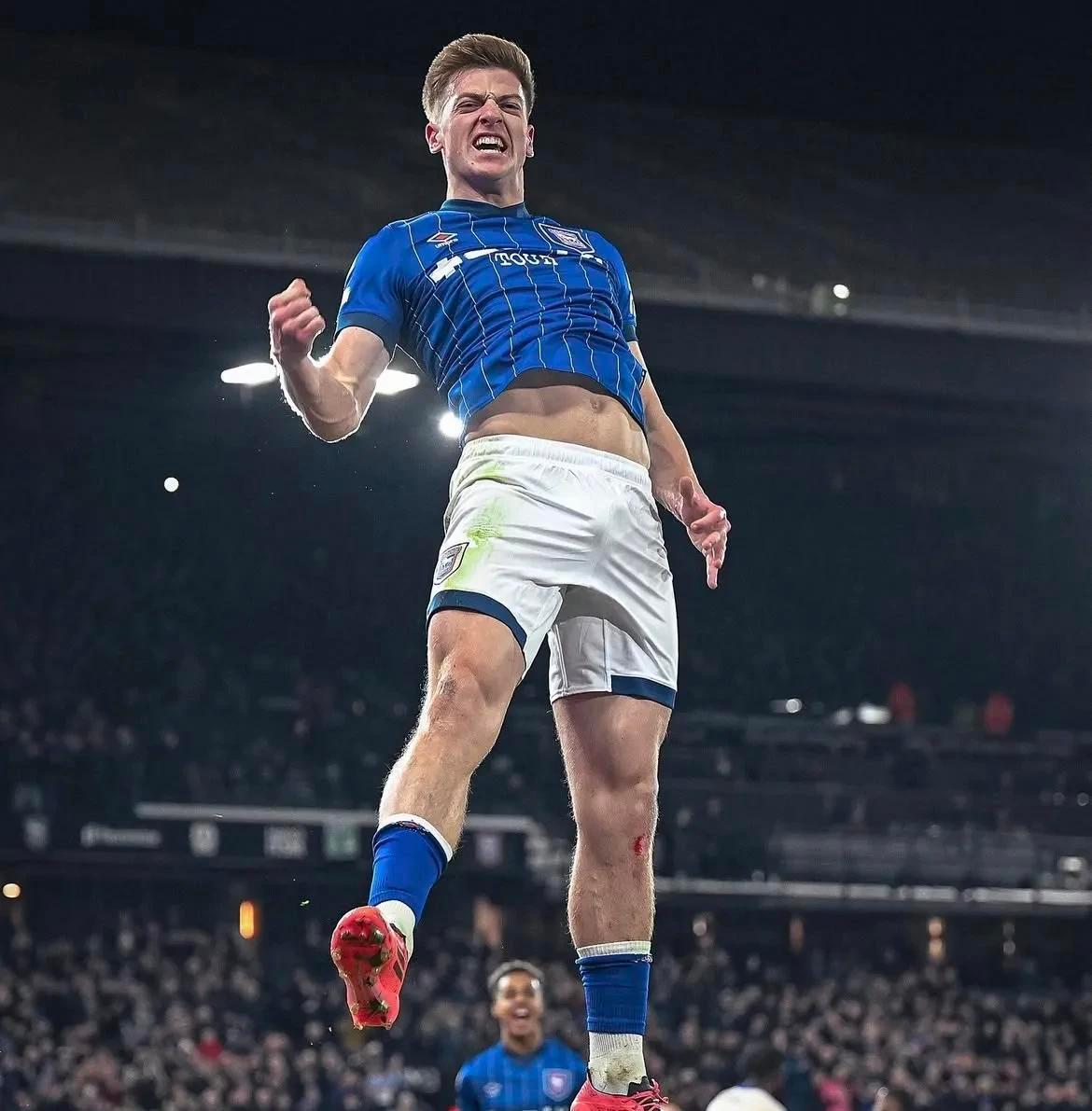 九游娱乐app下载-包含英国篮球冠军联赛对决，球队实力试水谁能脱颖而出？的词条