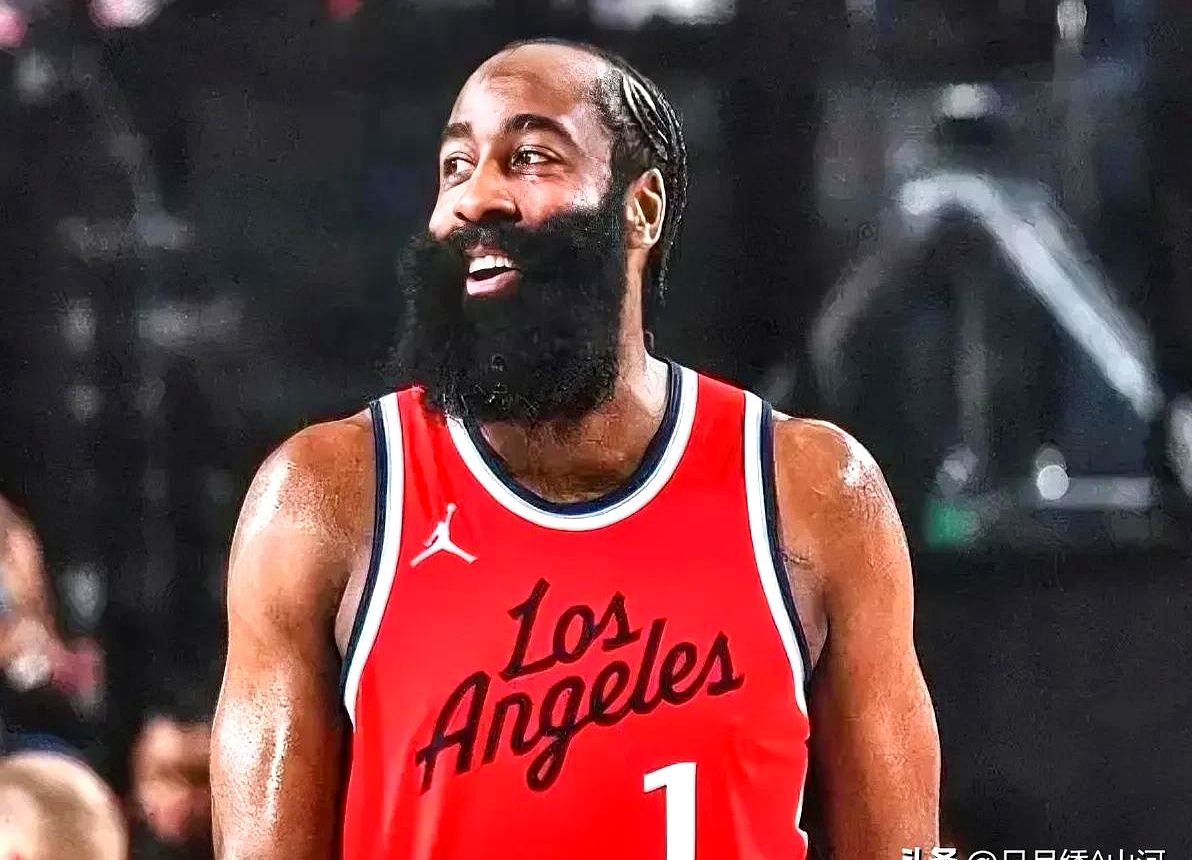 九游体育APP下载-爵士客场击败太阳，米切尔砍下全场最高得分