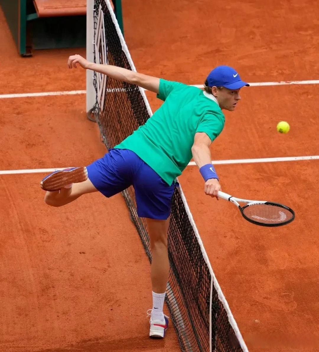 ATP总决赛翻盘年终总决赛，德约科维奇刷新纪录的简单介绍